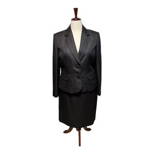 Evan-Picone Women’s 2-Piece Black Textured Suit – Blazer & Skirt